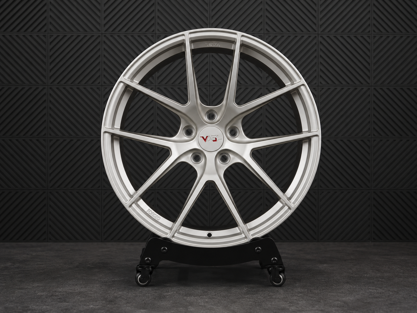 C7 Grand Sport gold rims VP31 Y-spoke lightweight forged monoblock front view
